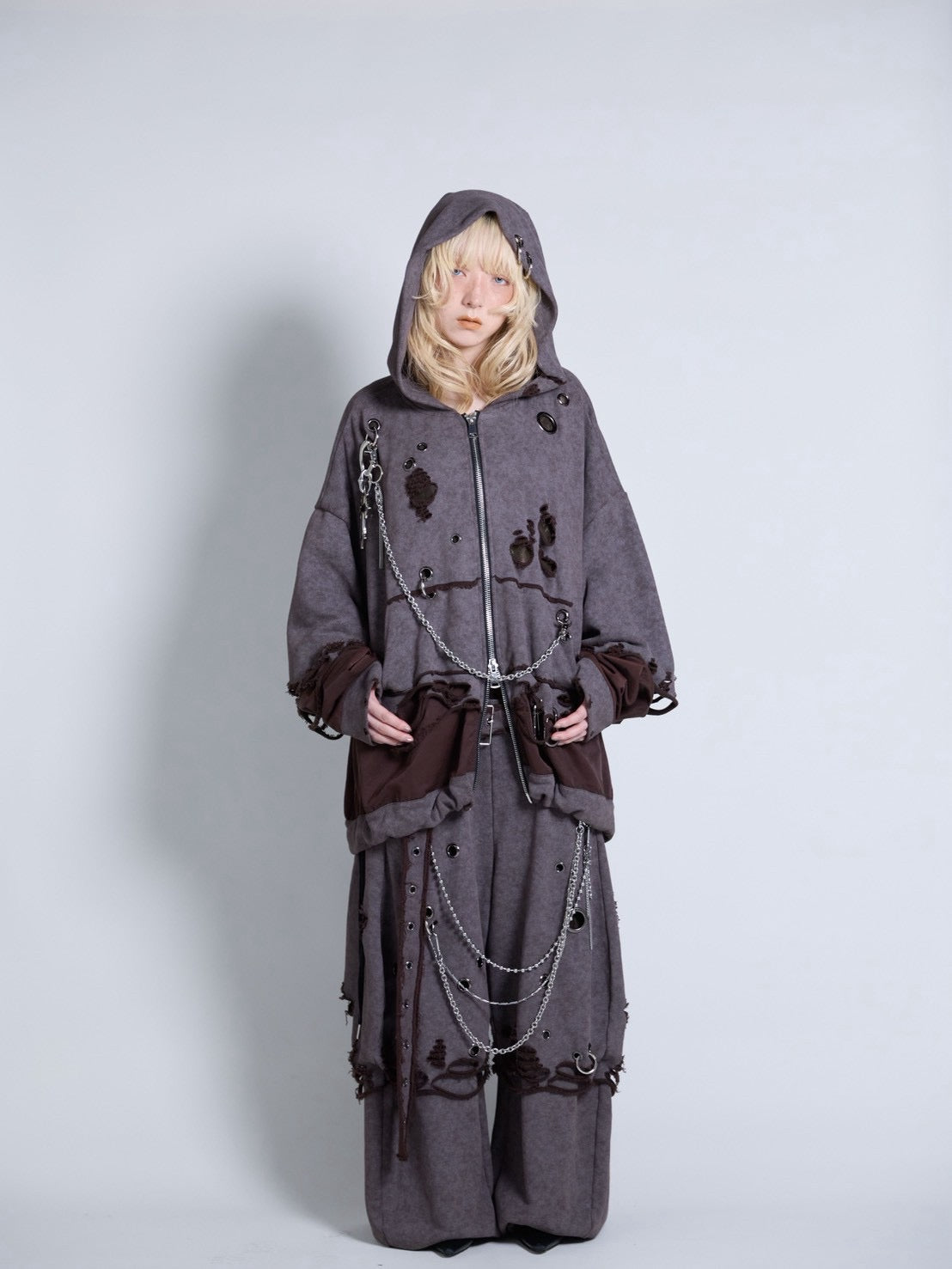 【9月下旬】Carabiner Hoodie(Brown)