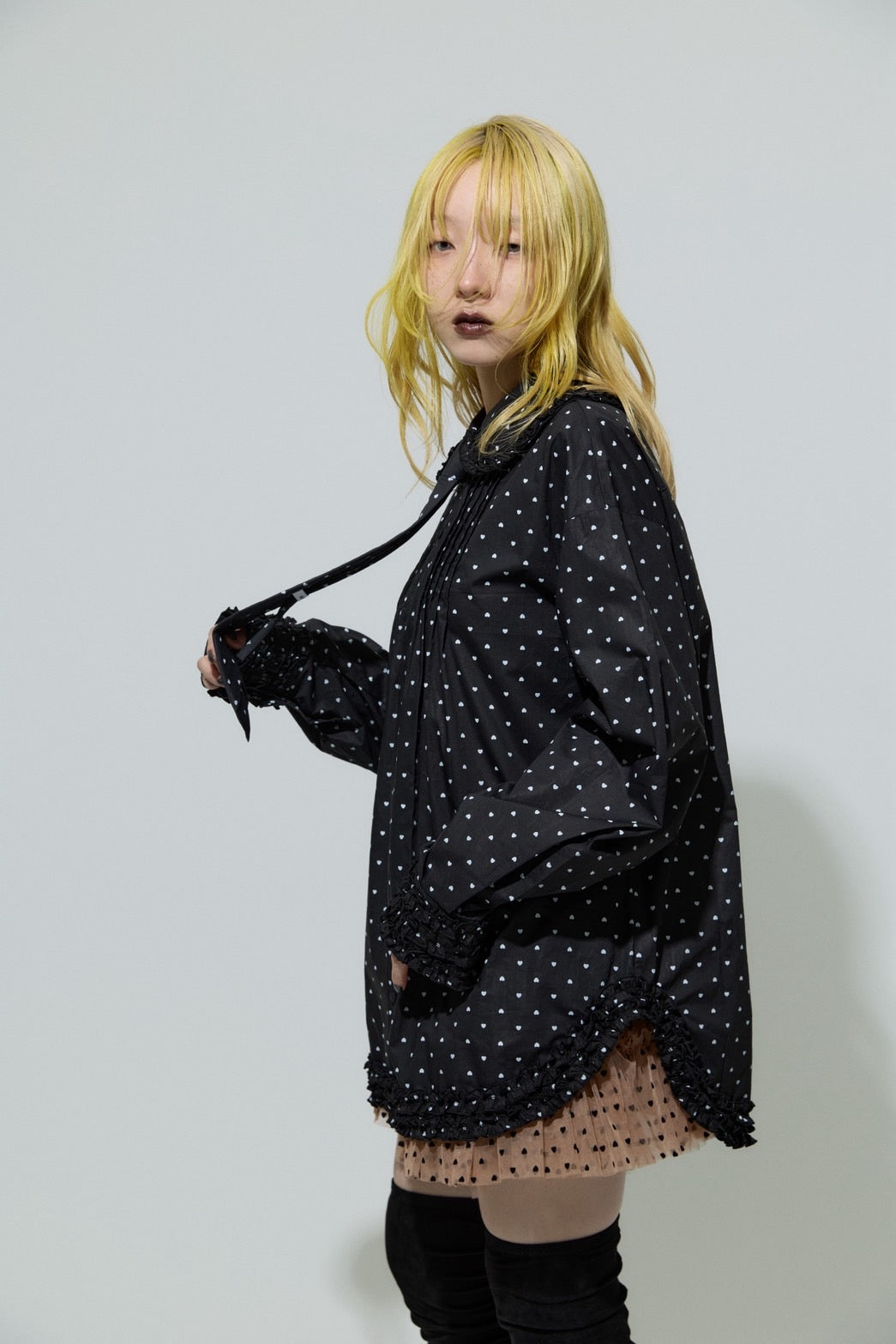 Love Dot Frill Shirt(Black)