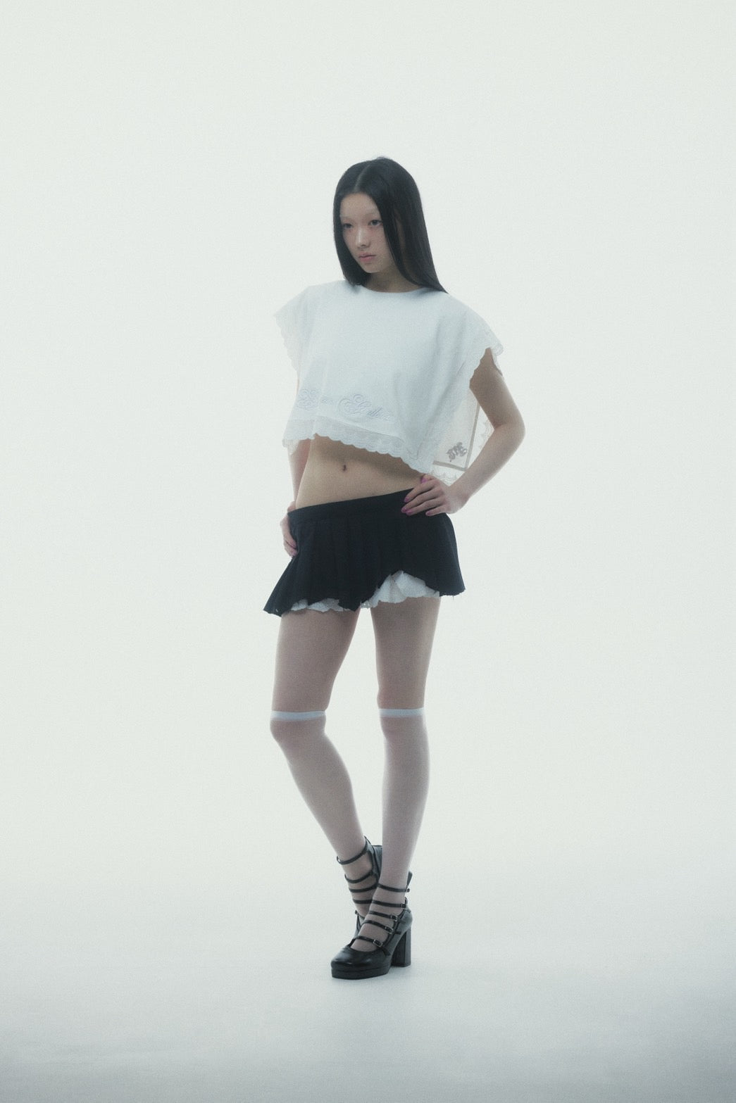 【5月中旬】Destroyed Micro Mini Skirt (Black)