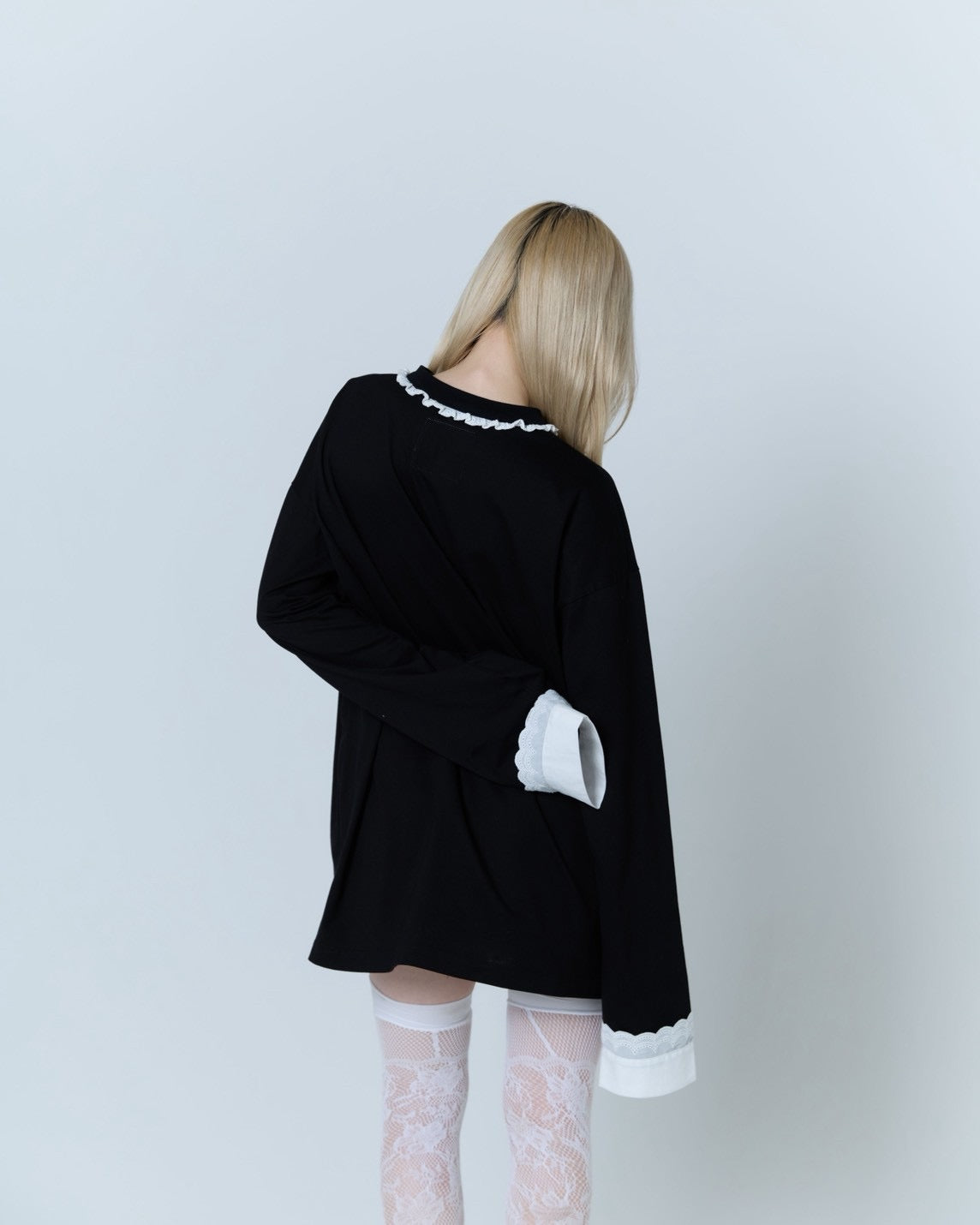 【Last1】Henley Neck Lace Top (Black)
