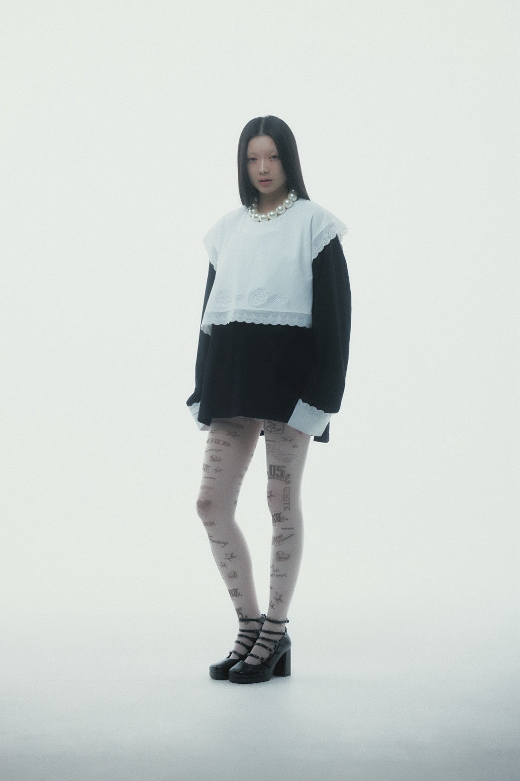 【Last1】Henley Neck Lace Top (Black)