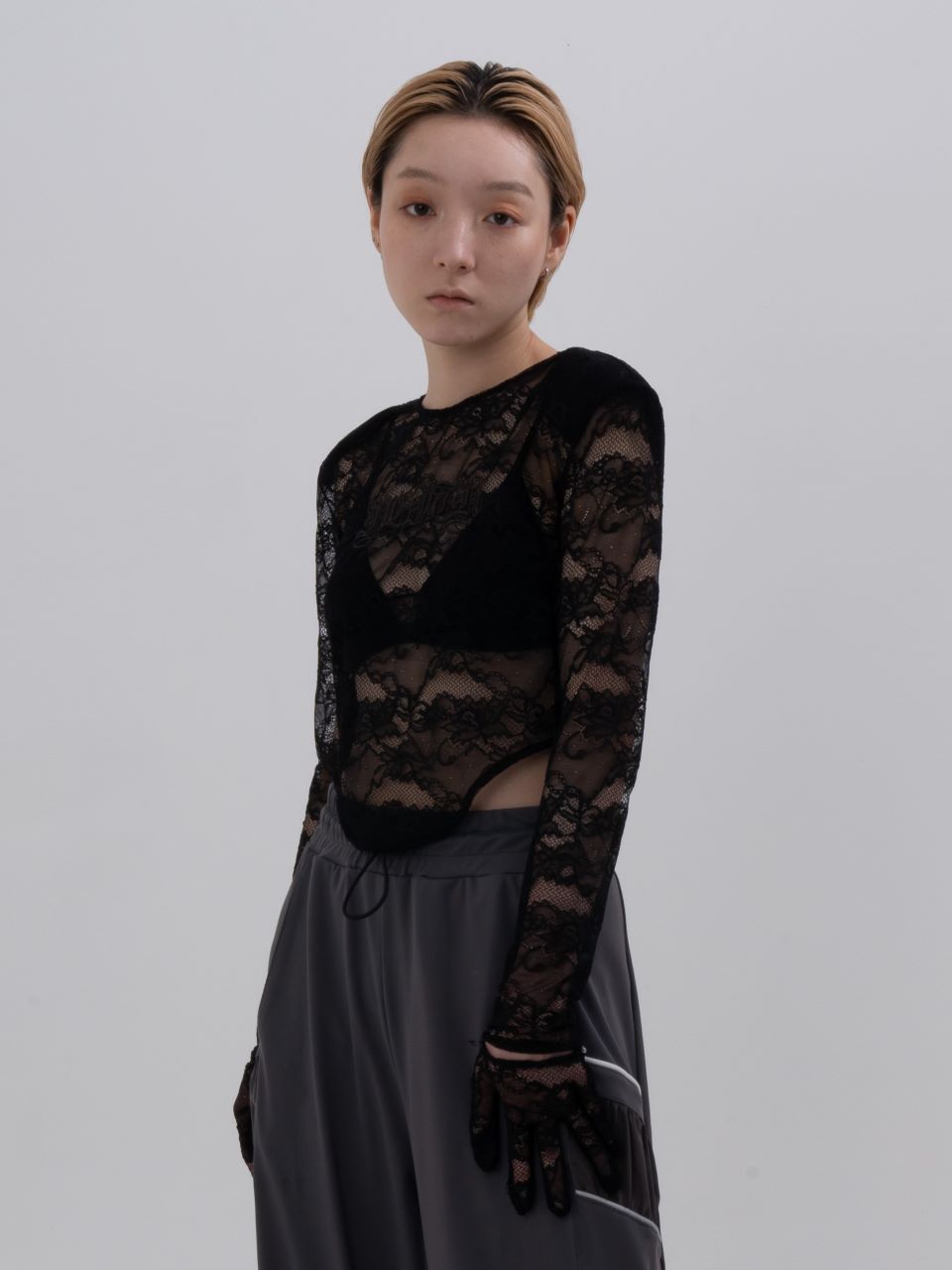 neith Lace Glove Top(Black)