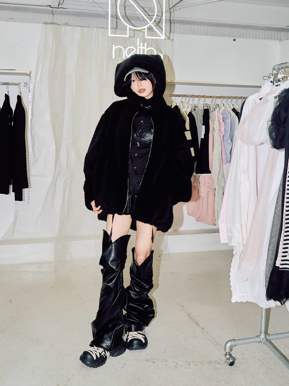 【10月下旬】Neco Blouson (Black)
