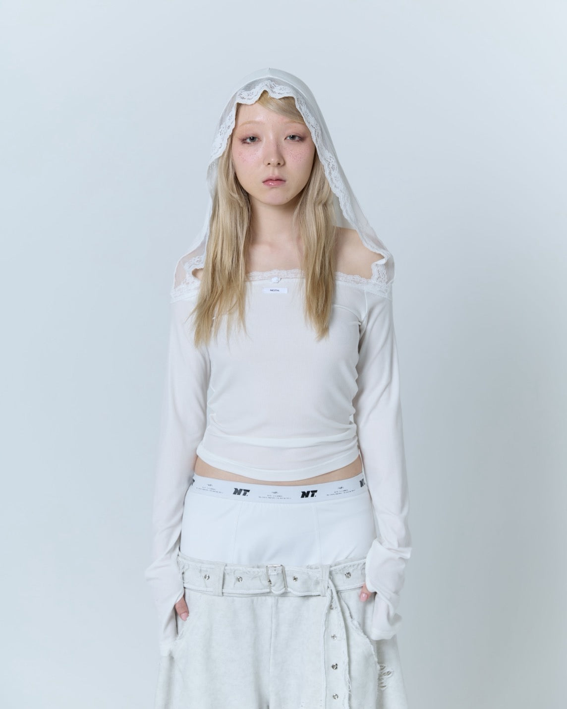 Veil Off-shoulder Top (White)