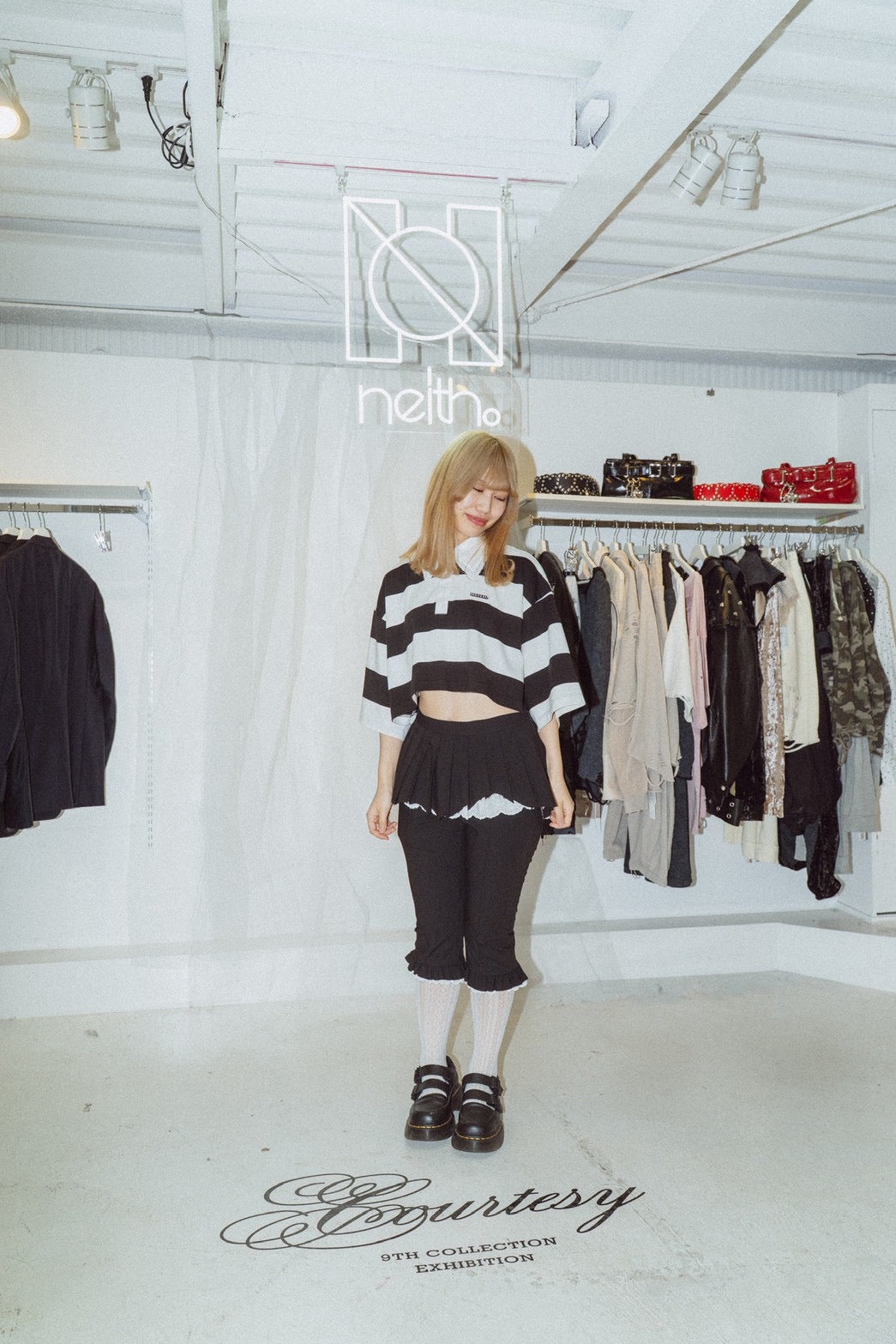 【5月中旬】Destroyed Micro Mini Skirt (Black)