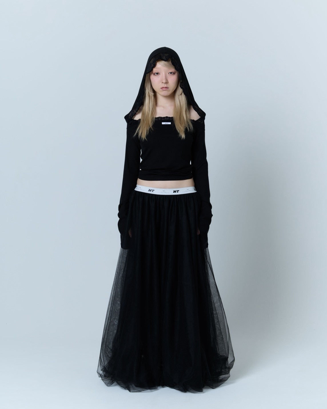 Veil Off-shoulder Top (Black)