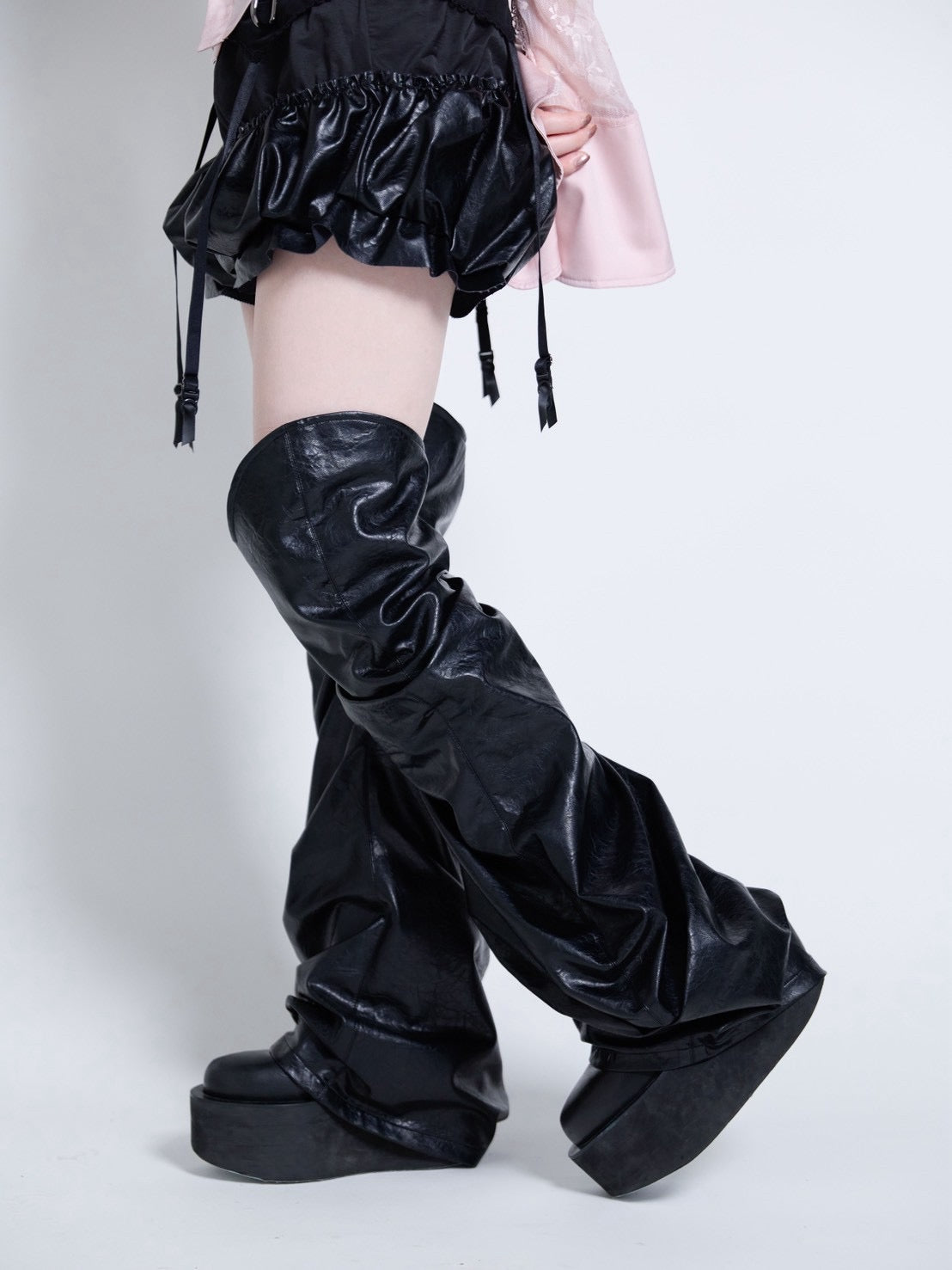 Curve Leather Leg Cover(Black)