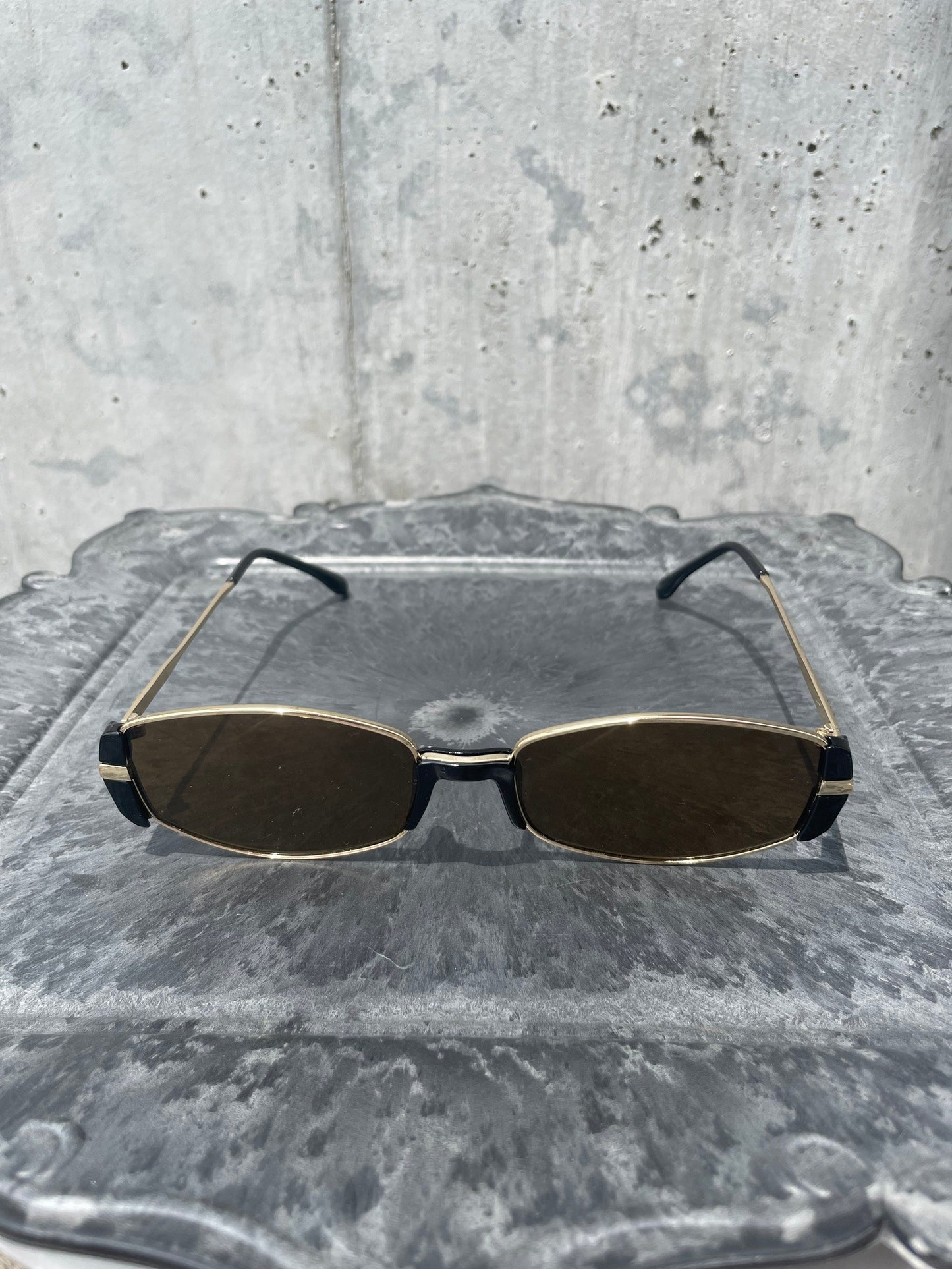 Oval Shades（Brown×Gold）