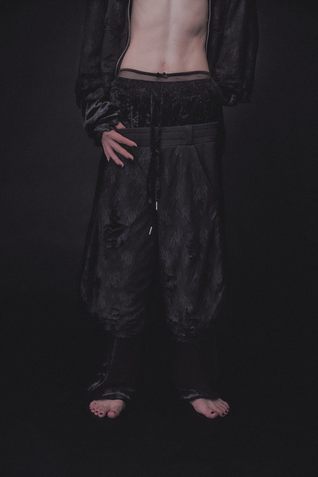 【10月中旬】Lace Crush Velours Pants