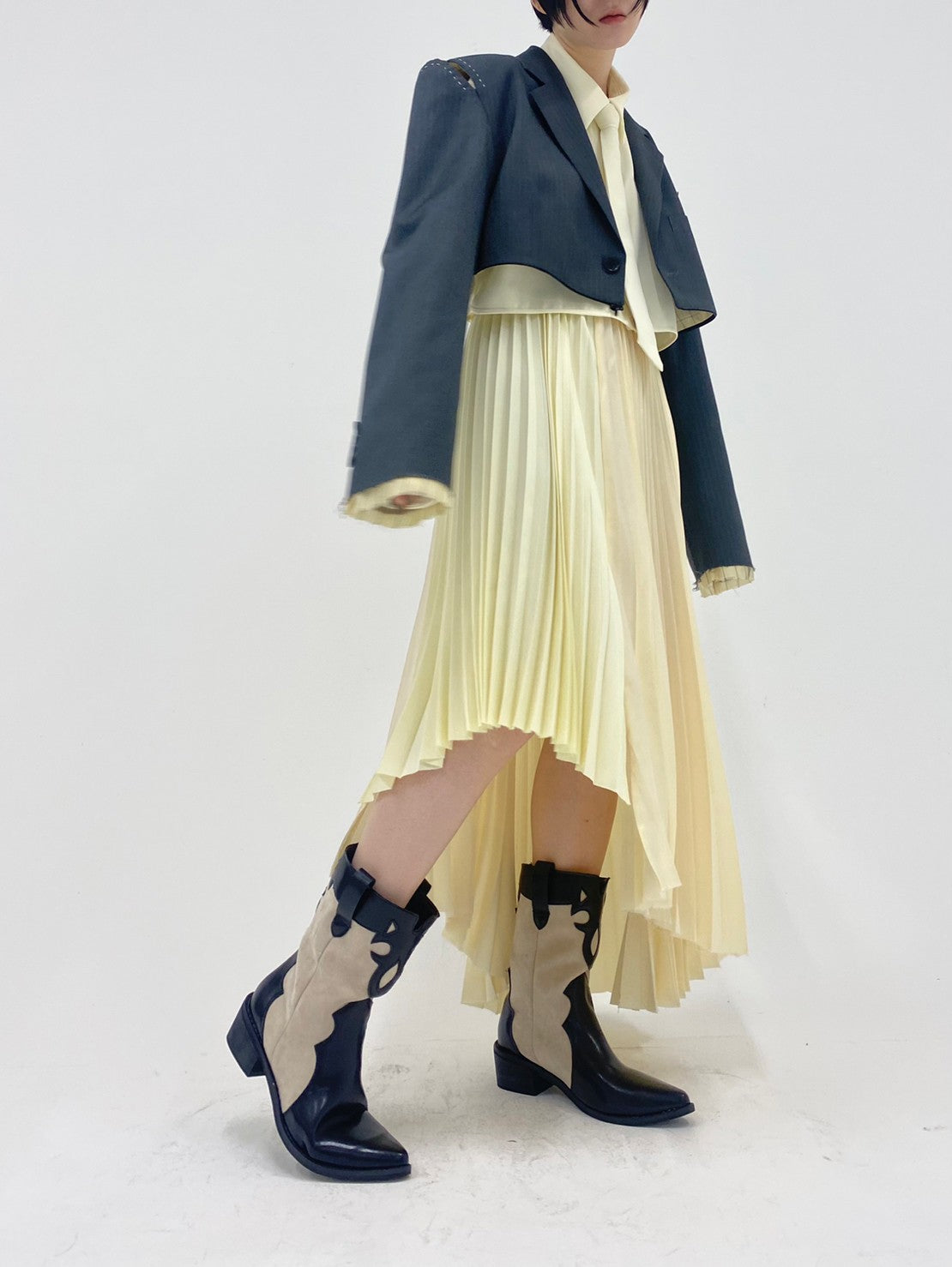 Asymmetry Accordion Skirt(Ecru)
